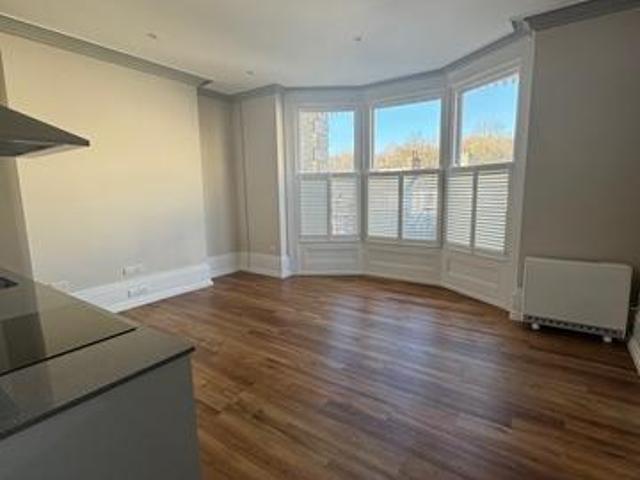 Spacious elegant one bedroom. 1 bed apartment to rent £1,235 pcm £285 pw