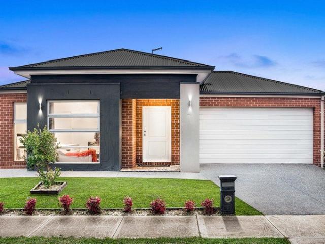 PRIME LOCATION | FOUR BEDROOMS | TWO LIVING AREAS | SEPARATE STUDY | EAST FACING | MOVE IN READY