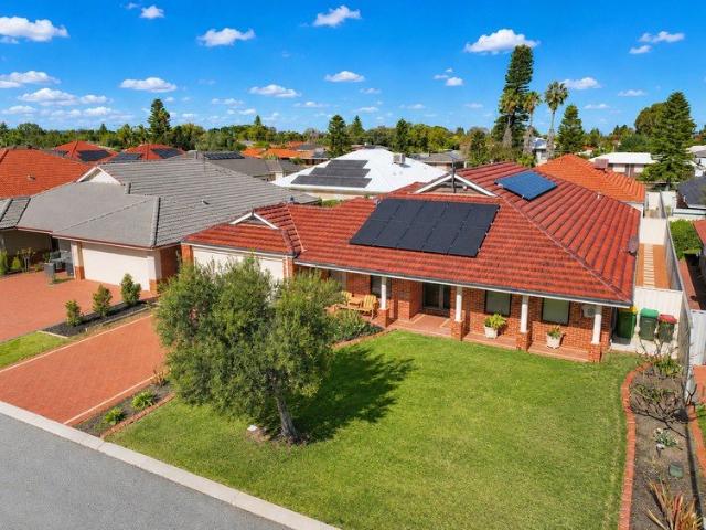 SPACIOUS, ELEGANT & IDEALLY LOCATED