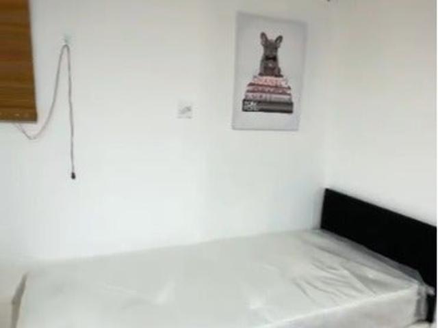 Spacious Ensuite Available – Forest Gate, E7 9JZ