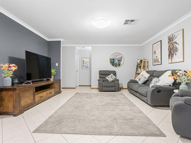 Spacious Entertainer in Prime Beeliar Location