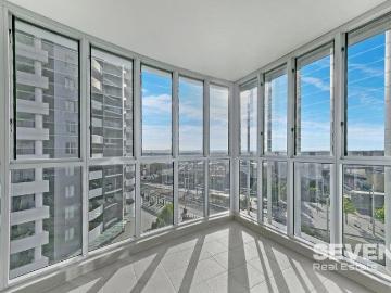 Spacious Executive Apartment with Versatile Enclosed Balcony