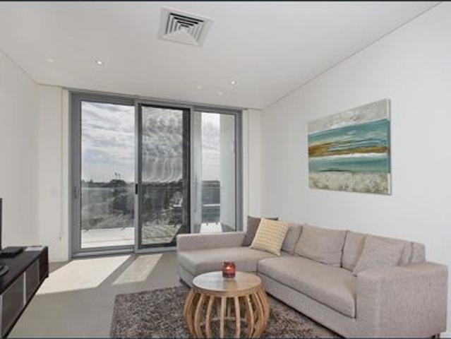 SPACIOUS EXECUTIVE APARTMENT