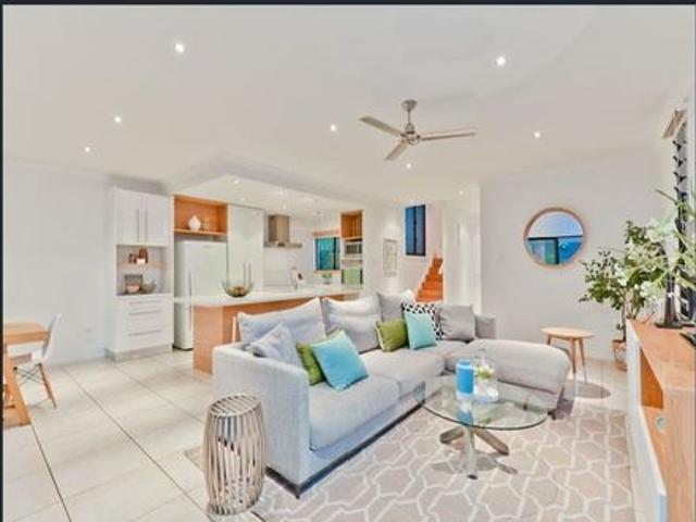 Spacious Executive Family Home in a Peaceful Toowong Setting