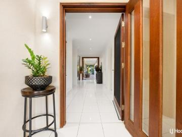 Spacious Executive Living in a Beautiful Riverside Setting