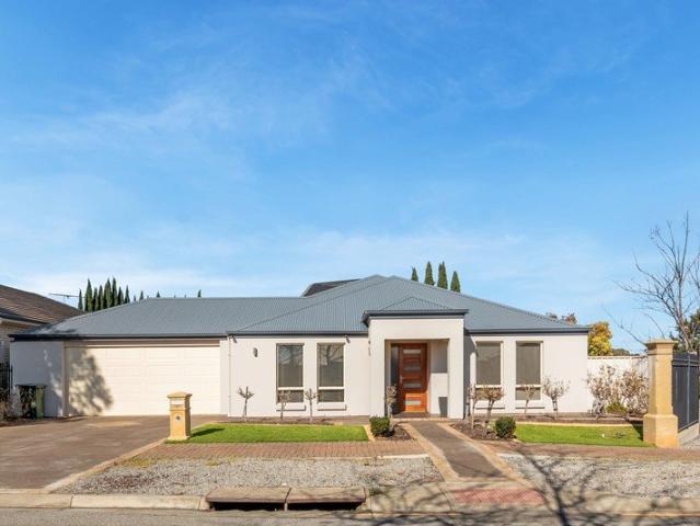 SPACIOUS EXECUTIVE RESIDENCE!