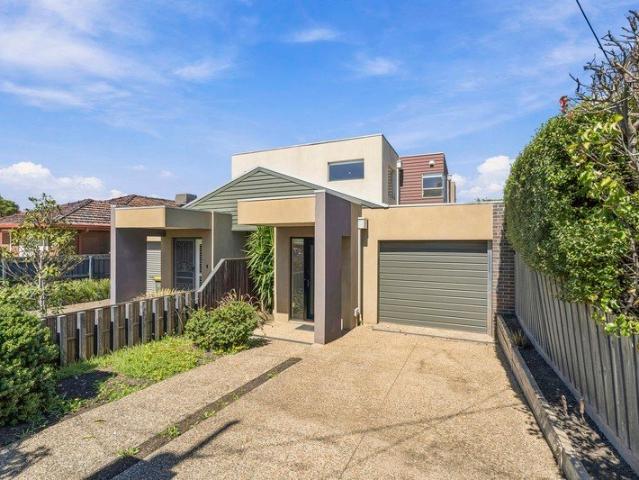 Spacious Executive Townhouse with Solar Savings & Private Garden