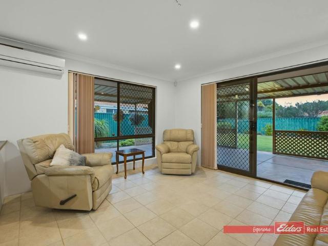 SPACIOUS FAMILY 4X2 HOME WITH EXTRA ROOM FOR THE BIG TOYS!