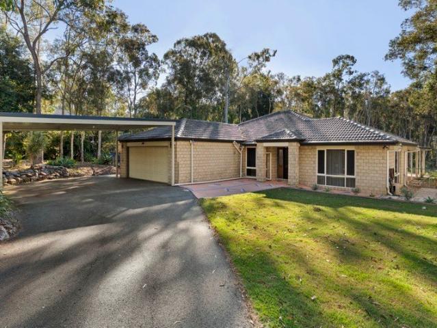 Spacious Family Acreage, Powered Shed & Direct Nature Reserve Access