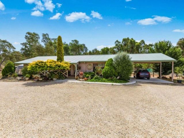 Spacious Family Acreage Retreat with Pool, Shed & Solar on 8.5 Acres
