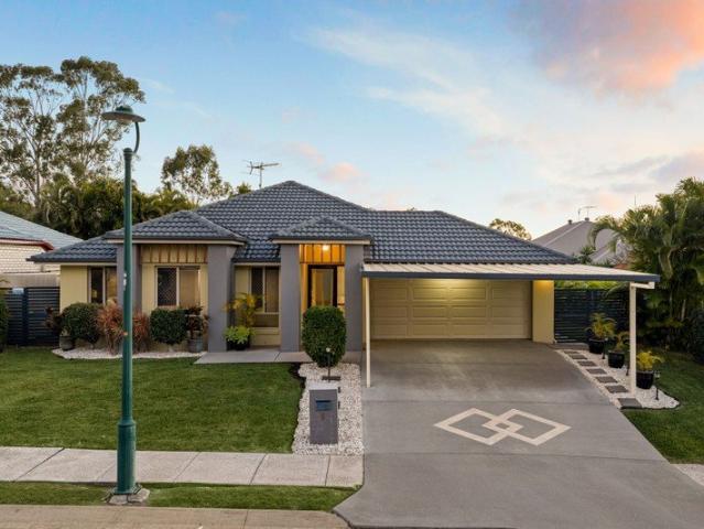 Spacious Family Entertainer!