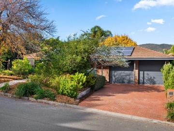 Spacious Family Entertainer in an Unbeatable Location