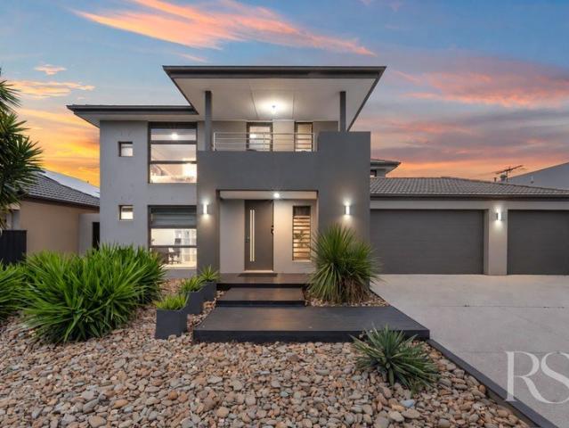 Spacious Family Entertainer in Sought After Taylors Hill Pocket!