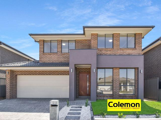 Spacious Family Entertainer In Quiet Street