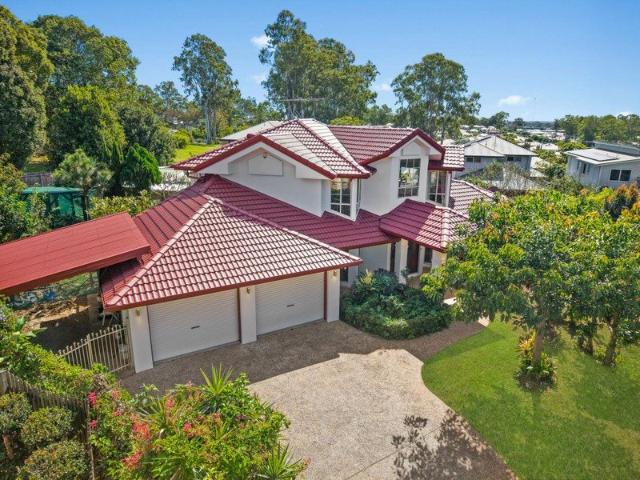 EXCEPTIONAL FAMILY FUNCTIONALITY ON A 1,236SQM BLOCK!