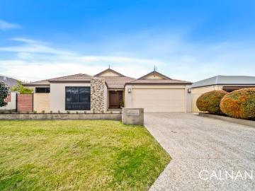 Spacious Family Entertainer with Lawn Mowing Included