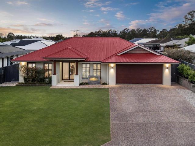Spacious Family Entertainer with Magnesium Pool, Three Living Areas & Exceptional Energy Efficiency