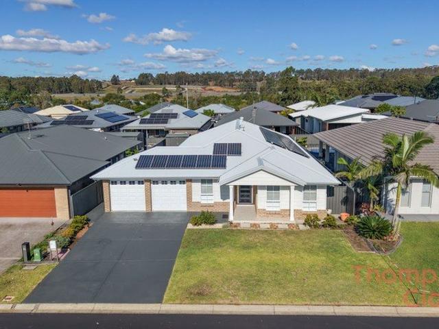 SPACIOUS FAMILY ENTERTAINER WITH MULTIPLE LIVING ZONES, ALFRESCO & HUGE GARAGE/WORKSHOP