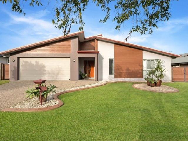 SPACIOUS FAMILY ENTERTAINER WITH RESORT STYLE POOL IN SOUGHT AFTER GLENELLA