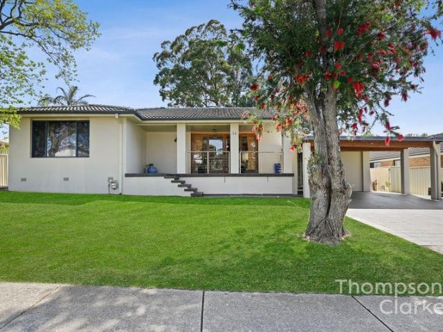 Spacious Family Entertainer with Spa, Multiple Living Areas & Great Outdoor Space