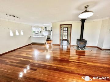 Spacious Family Farm Home 2 minutes from Bucca Hotel