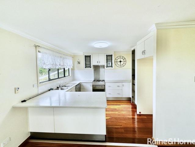 Spacious Family Farm Home 2 minutes from Bucca Hotel