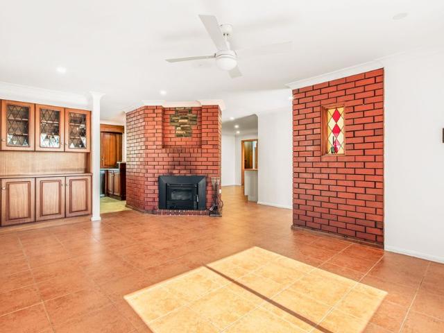 Spacious Family Farm Living with Granny Flat