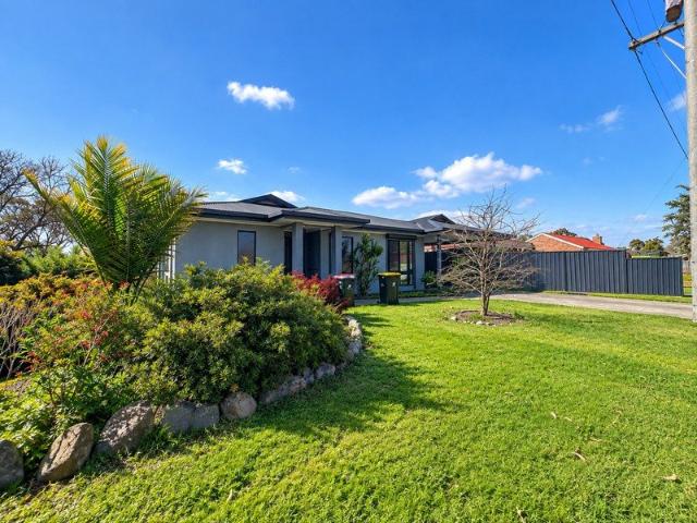 SPACIOUS FAMILY HOME