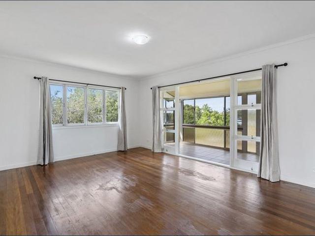 SPACIOUS FAMILY HOME