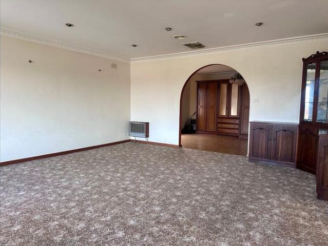 SPACIOUS FAMILY HOME!