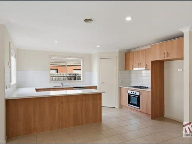 SPACIOUS FAMILY HOME!