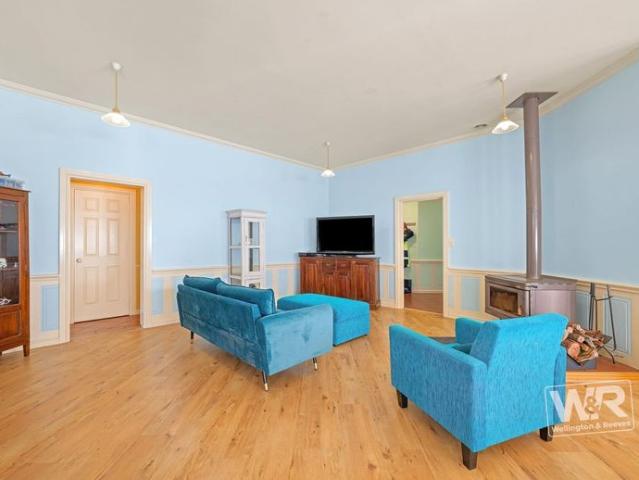 SPACIOUS FAMILY HOME