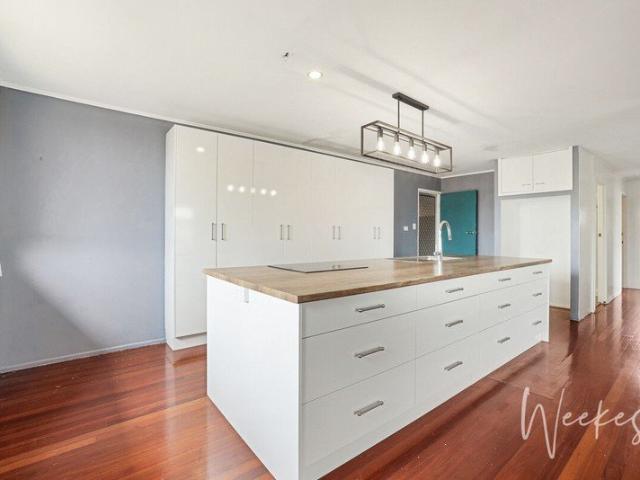 SPACIOUS FAMILY HOME!