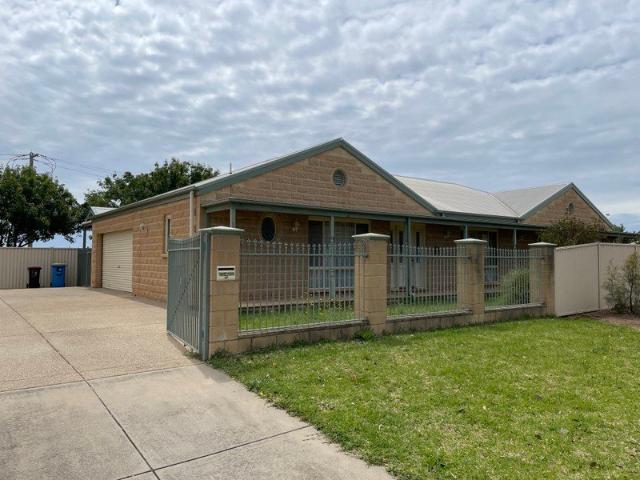Spacious Family Home!
