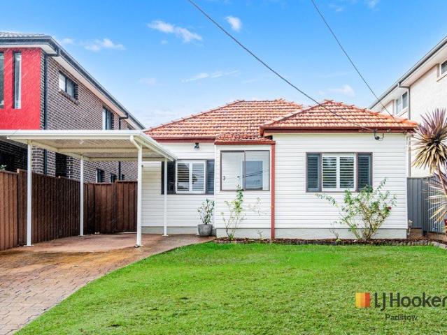 Spacious Family Home Walk to station
