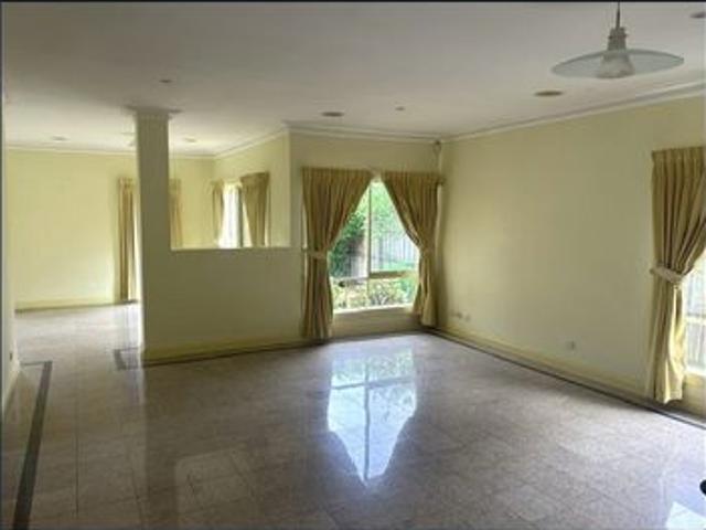 SPACIOUS FAMILY HOME WILL IMPRESS