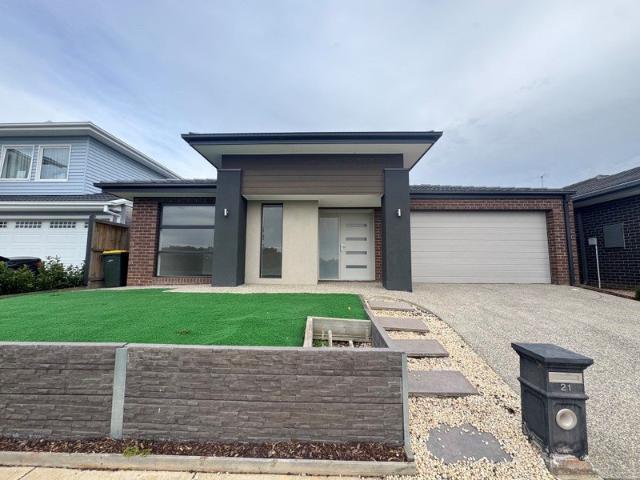 Spacious Family Home with Multiple Living Zones