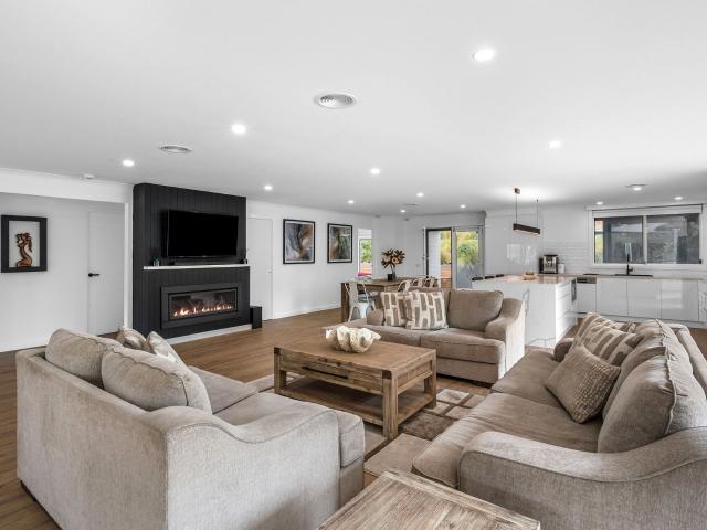 Spacious Family Home with Multiple Living Zones & Exceptional Outdoor Entertaining