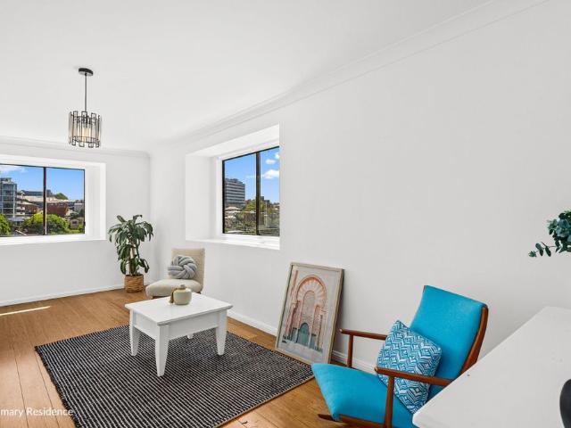 Spacious Family Home with Multiple Living Areas