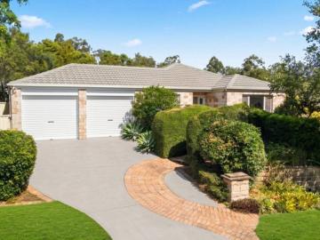 Spacious Family Home with Multiple Living Areas