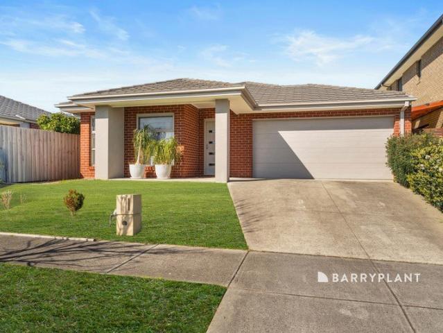 Spacious Family Home with Multiple Living Areas