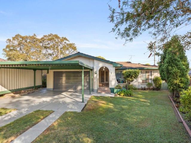 Spacious Family Home with Multiple Living Areas
