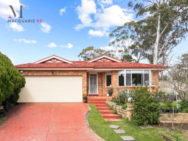 Spacious Family Home with Multiple Living Areas