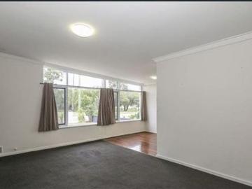 SPACIOUS FAMILY HOME WITH MULTIPLE LIVING AREAS AND HUGE ENCLOSED SUNROOM