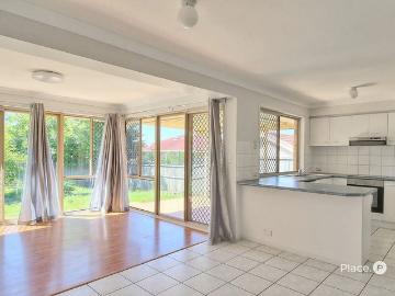 Spacious Family Home with Multiple Living Areas & Covered Outdoor Entertaining