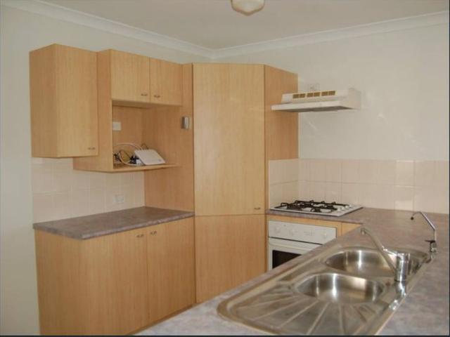 SPACIOUS FAMILY HOME WITH MULTIPLE LIVING AREAS CLOSE TO SHOPS AND SCHOOLS