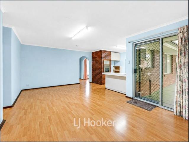 Spacious family home with multiple living areas & great outdoor space