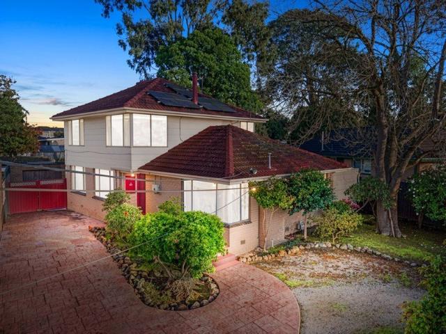 Spacious Family Home with Multiple Living Areas & Impressive Outdoor Entertaining