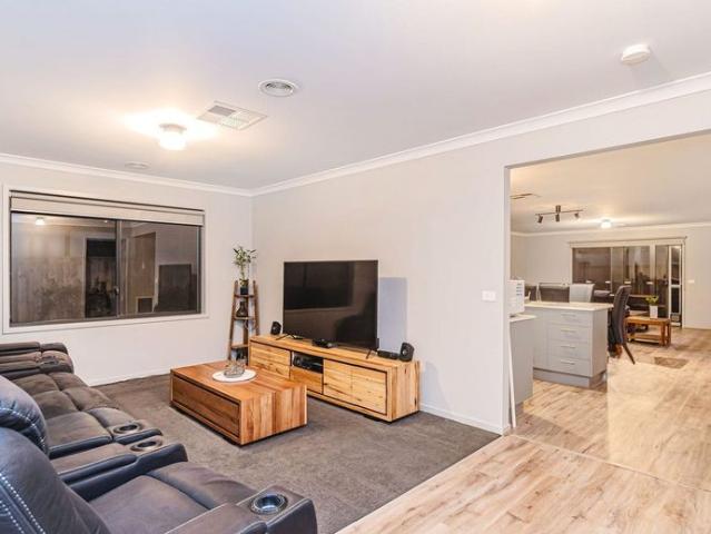Spacious Family Home with Multiple Living Areas in a Convenient Mickleham Location