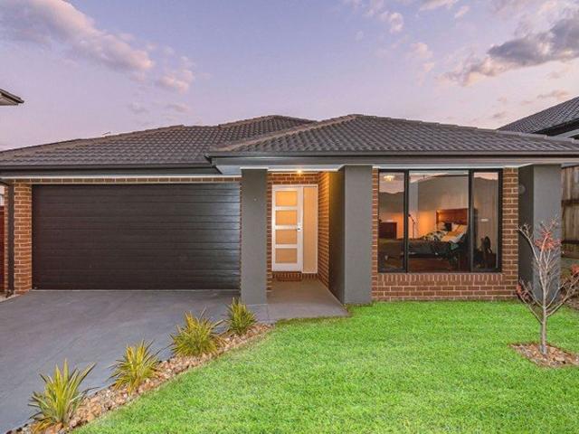 Spacious Family Home with Multiple Living Areas in a Convenient Mickleham Location